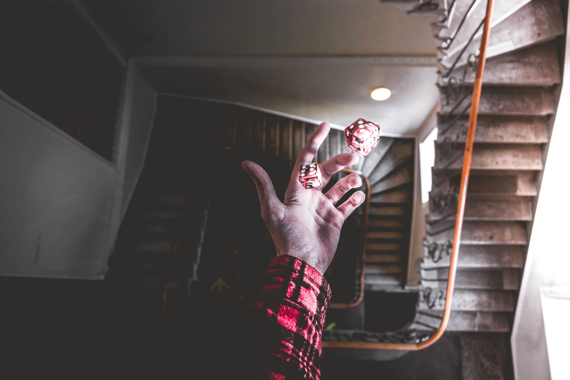 hand-gb2302f237_1920